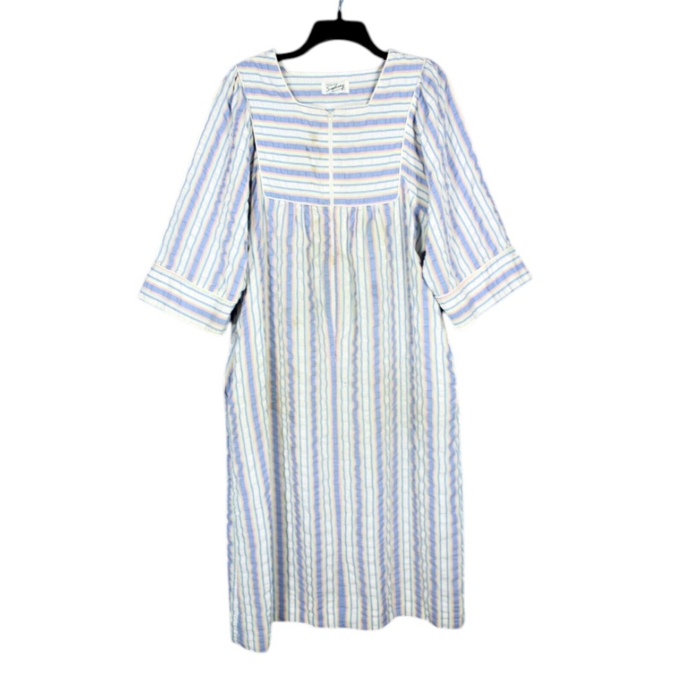 VTG SAYBURY MuuMuu SEERSUCKER Blue/Pink STRIPED Half Zip ROBE/HOUSE DRESS Sz S